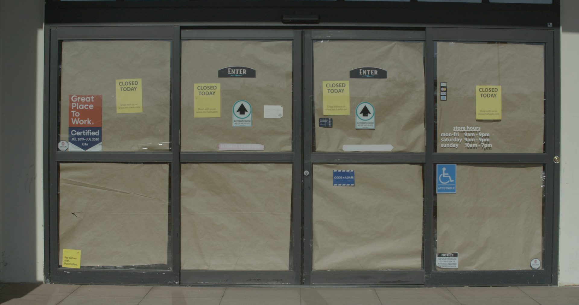 Screen Grab from Sony FS5MII + Atomos Inferno Shogun of the closed businesses.